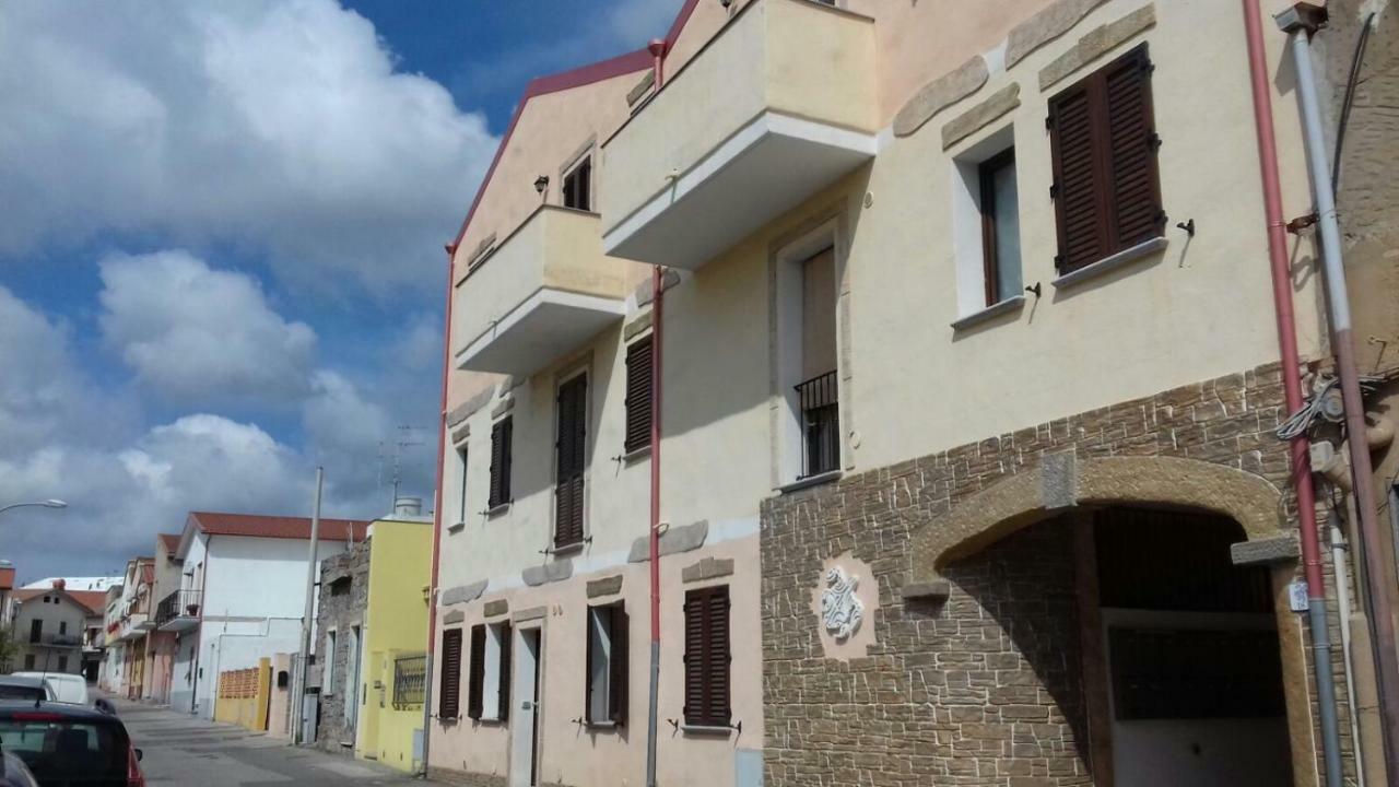 Il Girasole Villa Sant'Antioco Luaran gambar